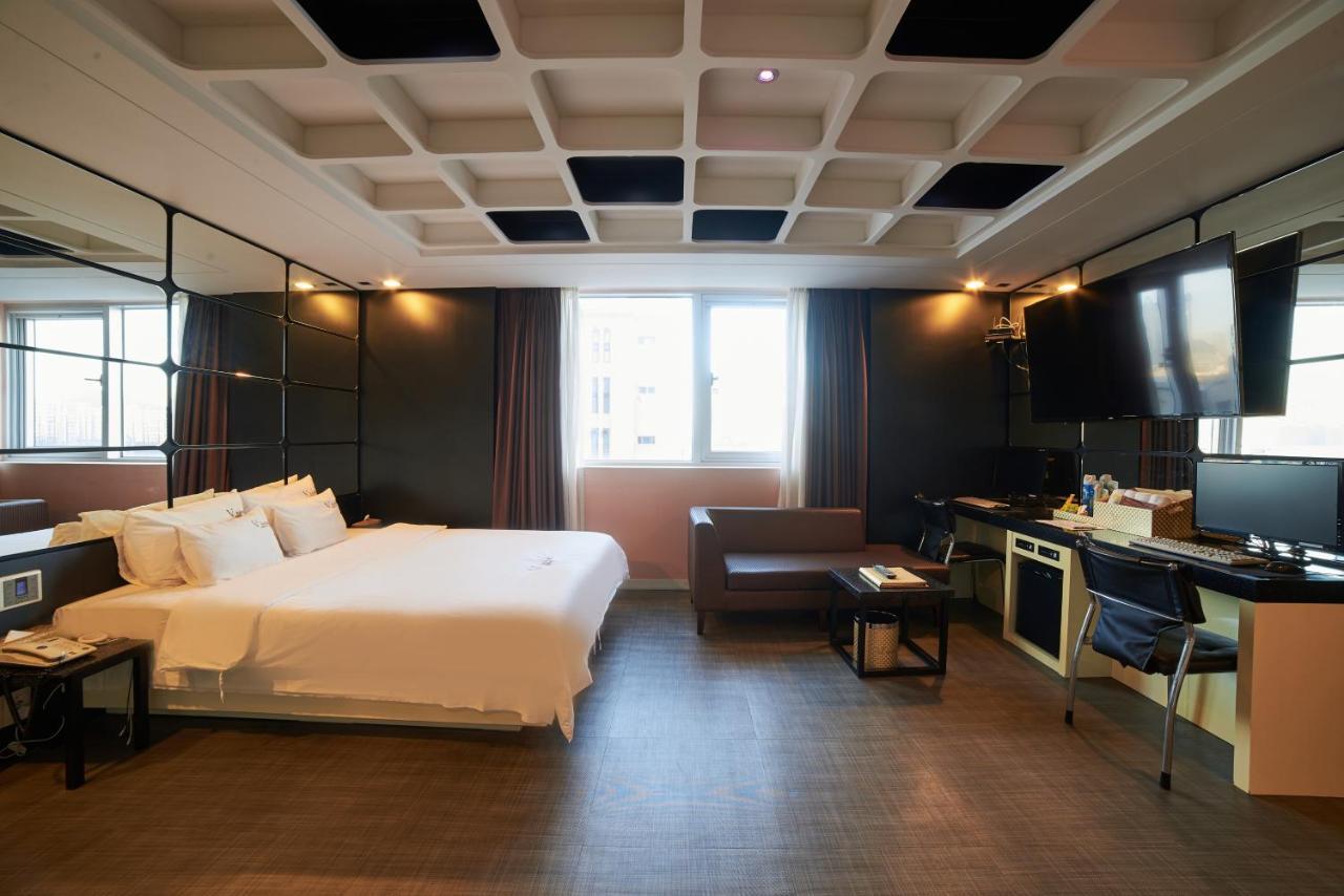 Busan Premium V Hotel Exterior photo